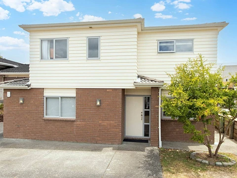 2A Kyeemagh Street, Botany Downs, Manukau City, Auckland