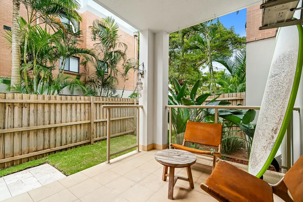 4/2-10 Hawkesbury Avenue, Dee Why, NSW 2099