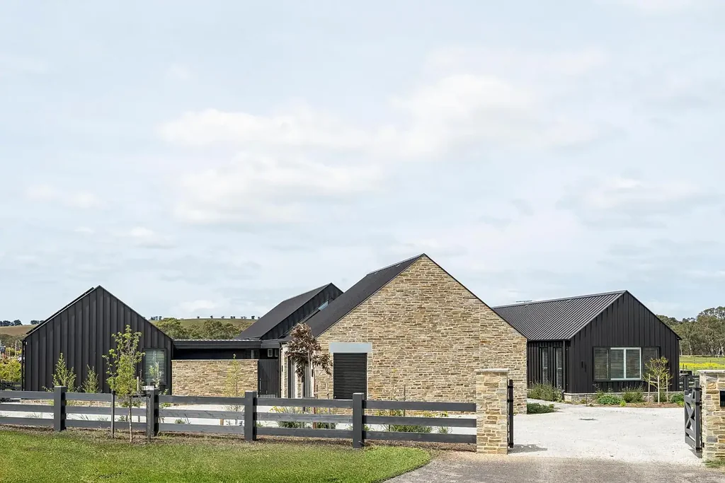 Batesford 4ห้องนอน Riverstone Homestead