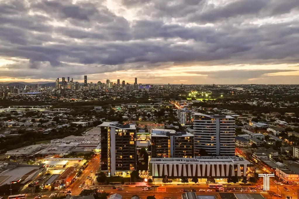Coorparoo 1 Slaapkamer Some opportunities are defined by the home. The best ones are defined by the address.