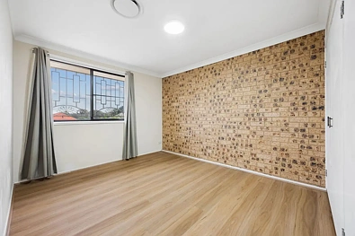 4/221 Old Kent Road, Greenacre, NSW 2190, 3房, 1浴, Townhouse