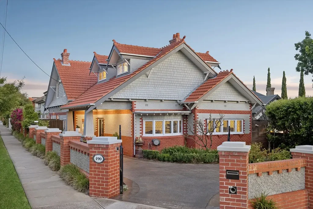 Caulfield South 5chambre Inspired Family Luxury with Edwardian Excellence (circa 1913)