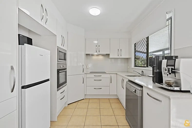 34 Malabar Street, Wynnum West, QLD 4178, 3 slaapkamers, 2 badkamers, House