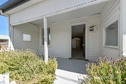 34 Meander Valley Road, Hagley