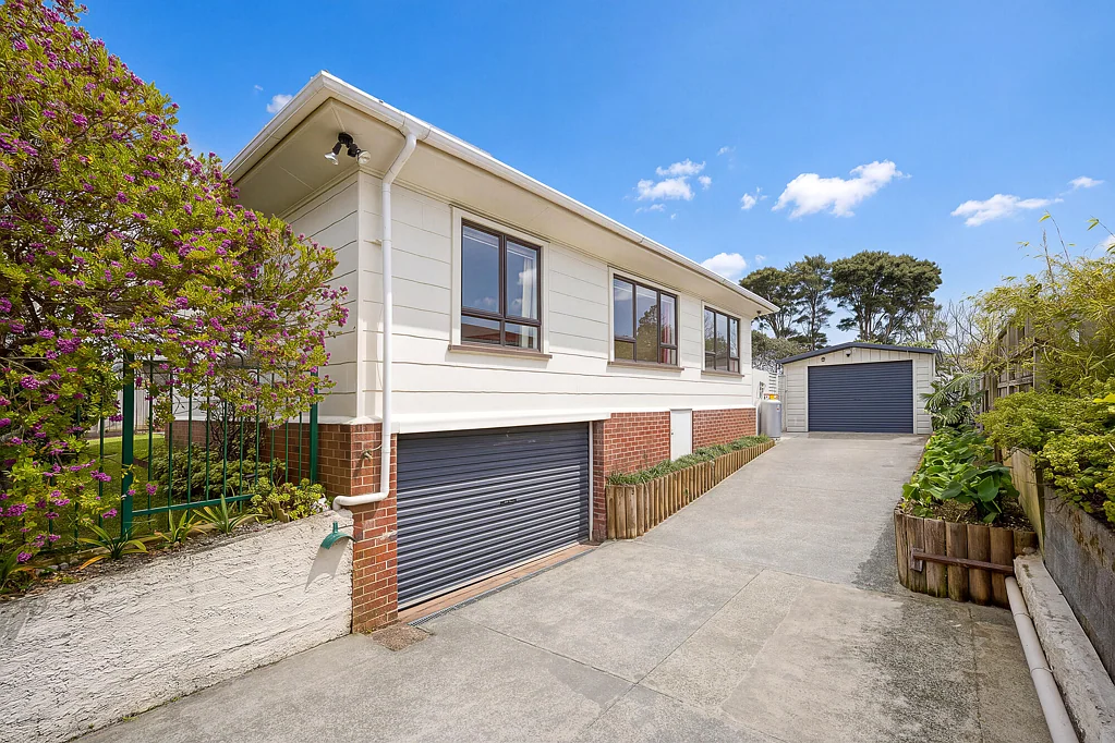 Kelston 3침실 Bring Kids, Pets, Cars, Toys & Everything Else