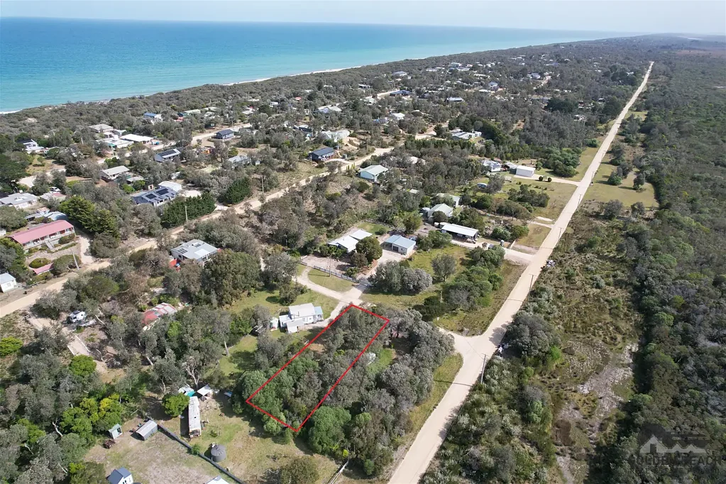 Paradise Beach  Come and see why the Ninety Mile Beach is so Special!