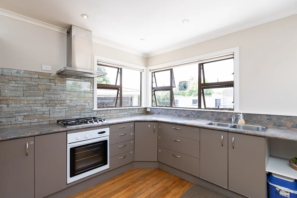 Three bedrooms close to Hospital