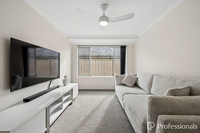 लिविंग रूम - 5 Sunrays Street, Byford, WA 6122