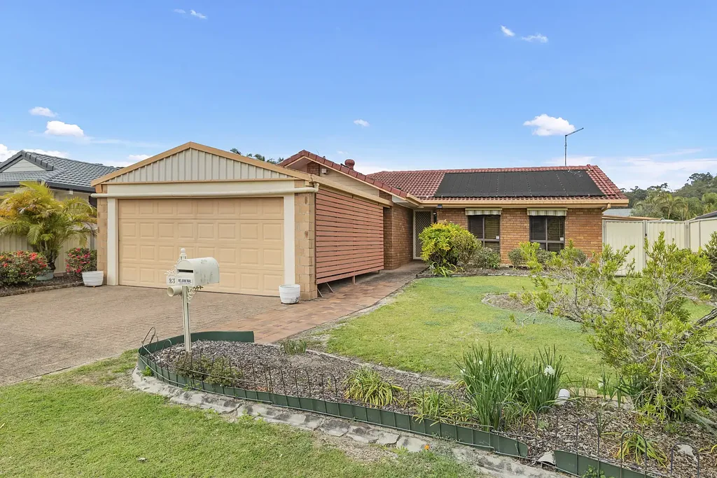 Elanora 3房  ORIGINAL, IMMACULATELY MAINTAINED & FULL OF POTENTIAL