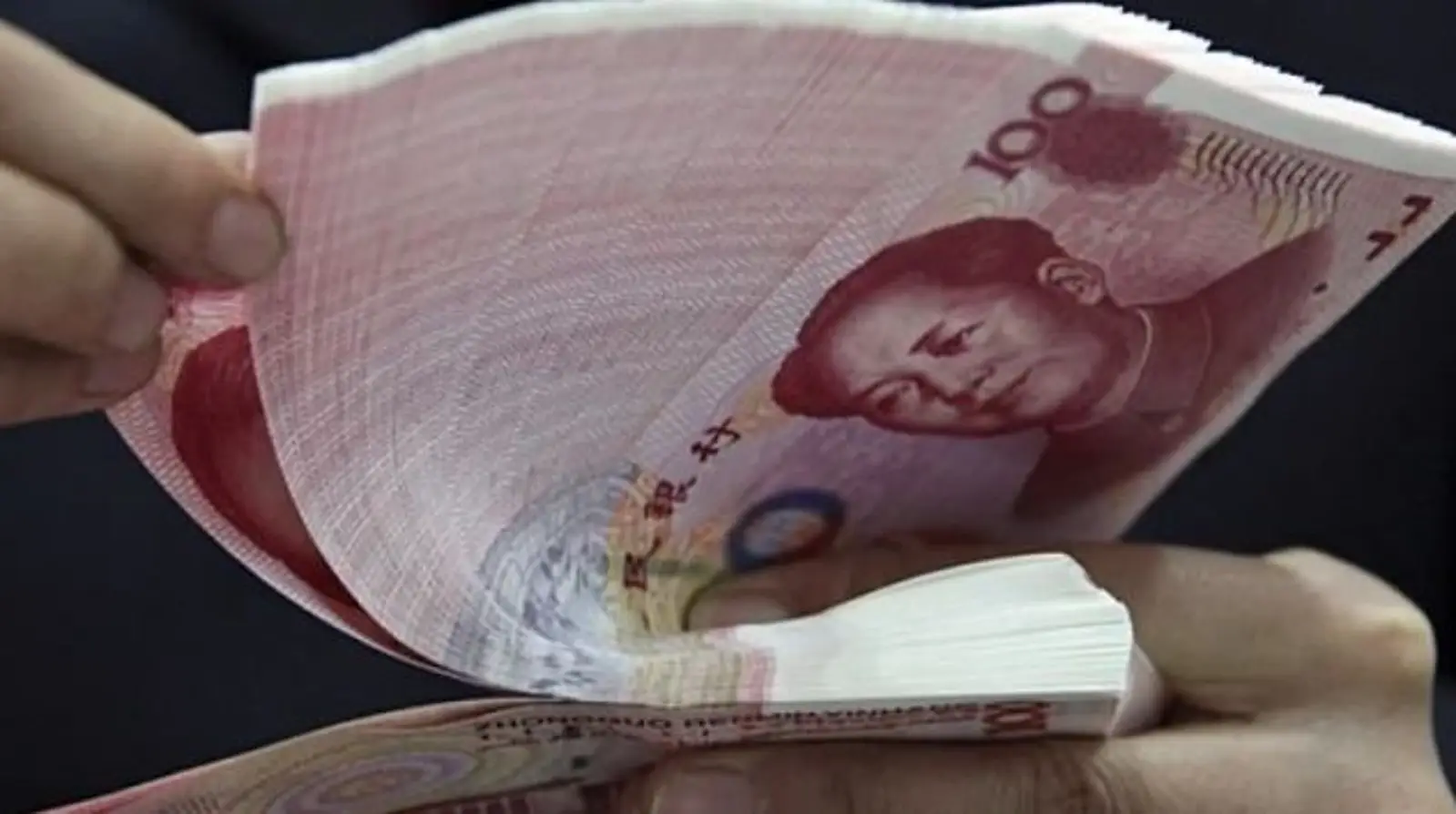 两名加拿大华人私下换汇,却遇上劫匪!被枪指着脑袋交出$10万现金!