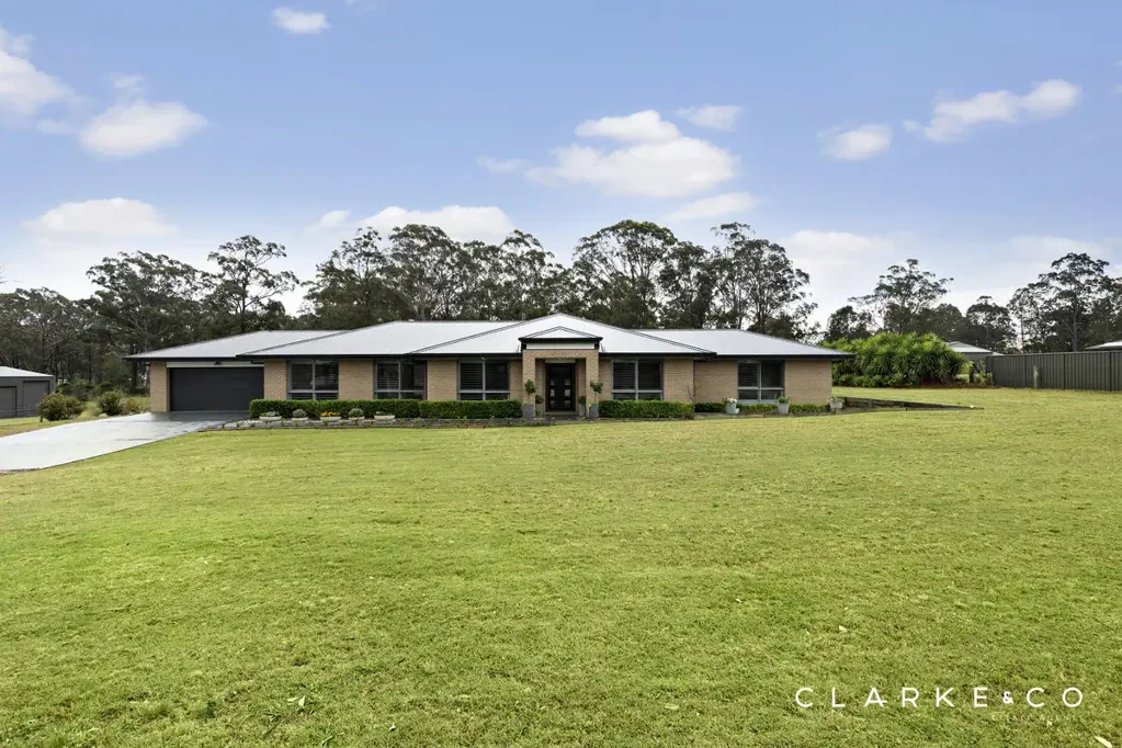 Abermain 4Kwarto A MODERN FAMILY LIFESTYLE WITH ROOM FOR EVERYONE!