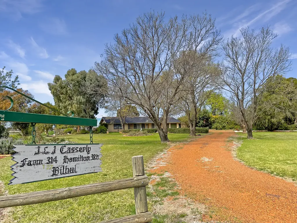 Bilbul  Classic Country Living