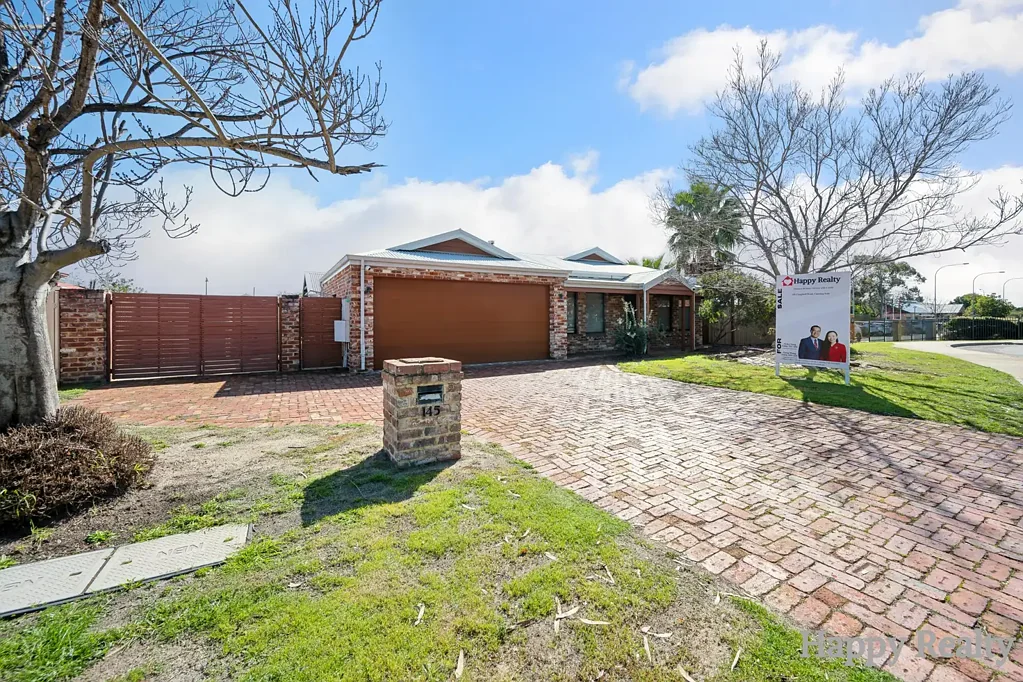 Canning Vale 4कमरा Spacious Family Home with Pool, Entertaining Deck & Prime Location