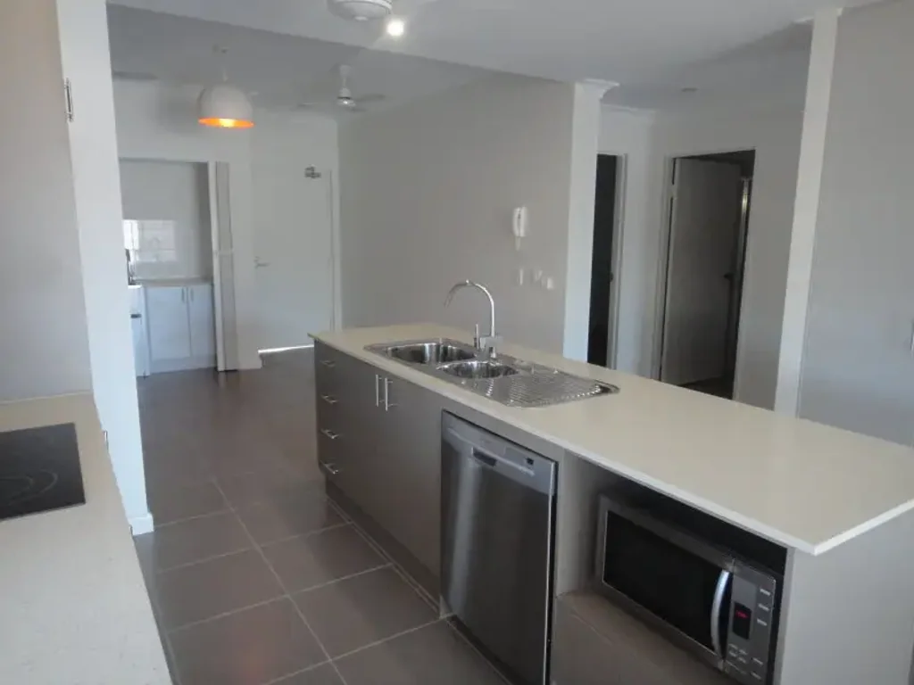 Modern apartment in great location!