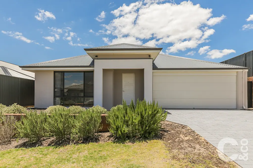 21 Nepine Vista, Wandi, WA 6167