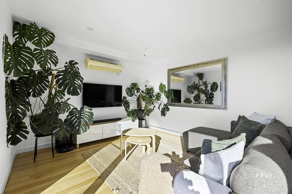 Doncaster 3Phòng ngủ Half Floor Penthouse with Massive Terrace
