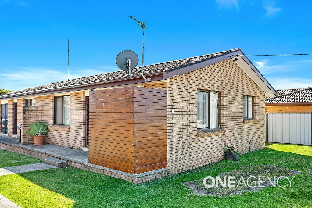 LOW-MAINTENANCE LIVING IN THE HEART OF BARRACK HEIGHTS