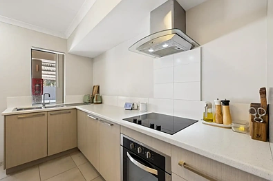 ਰਸੋਈ - Unit 2/3 PACKHAM ROAD, HAMILTON HILL