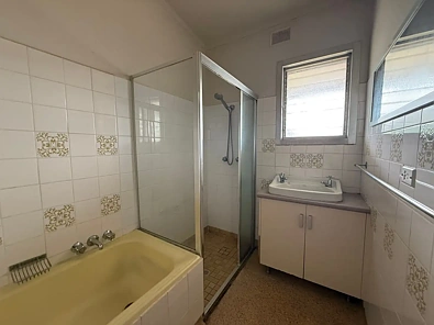 Banyo - 10 Wright Avenue, Northfield, SA 5085