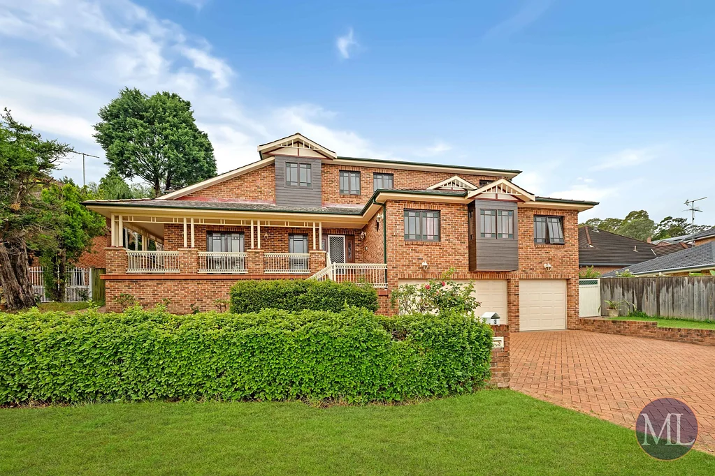 Beautiful Large Family Home - 6 Bedrooms