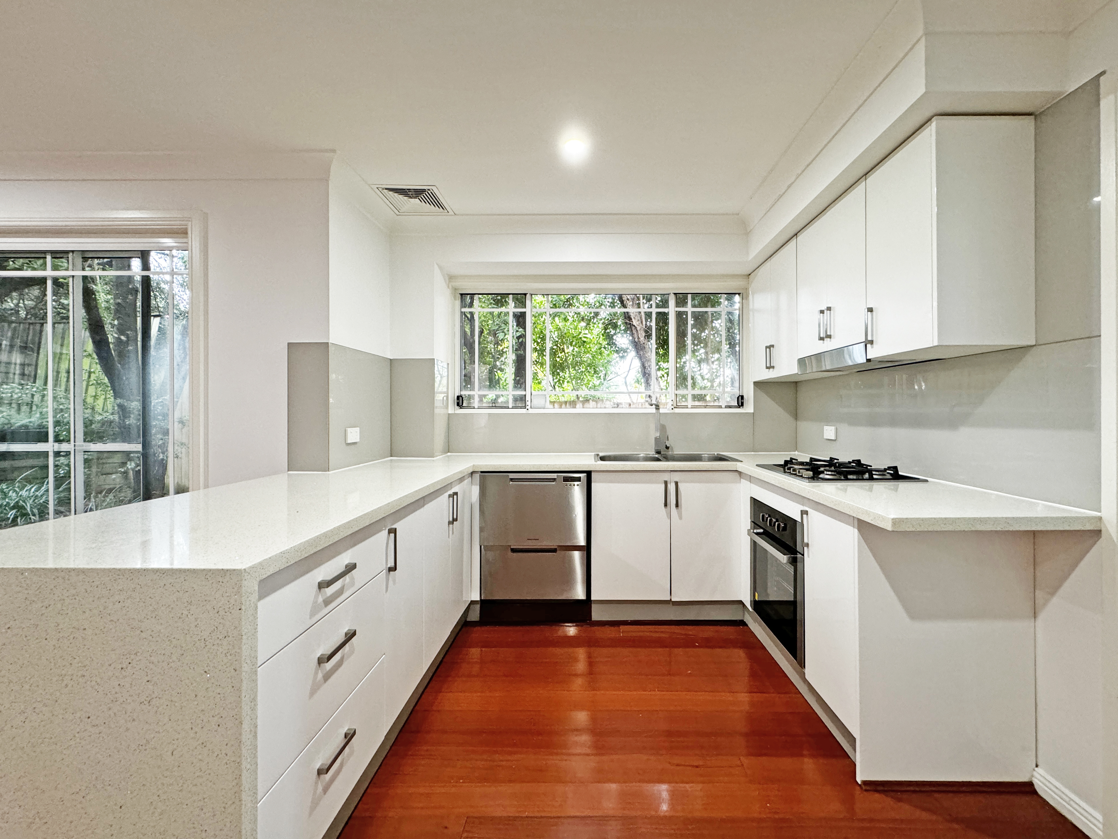 34 NEALE AV, CHERRYBROOK NSW 2126, 0房, 0浴, House