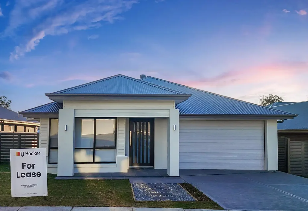 "Modern and Well-Presented Family Home"