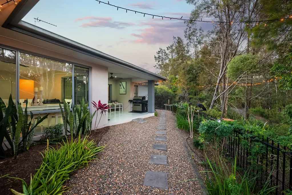 Pimpama 5Moenga NO Body Corp - Premium East-Side Pocket | 5-Bed Bushland Sanctuary
