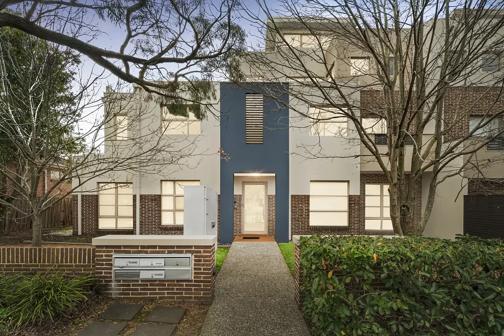 Doncaster East 2ਬੈੱਡਰੂਮ Sleek, Low-Maintenance Living in the Heart of Doncaster East