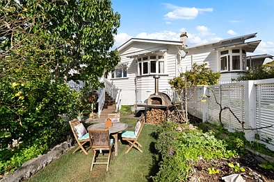 Mount Albert 5房 阔绰空间+气质出众,理想家庭住宅,附超大双车库! Spacious and gracious family living