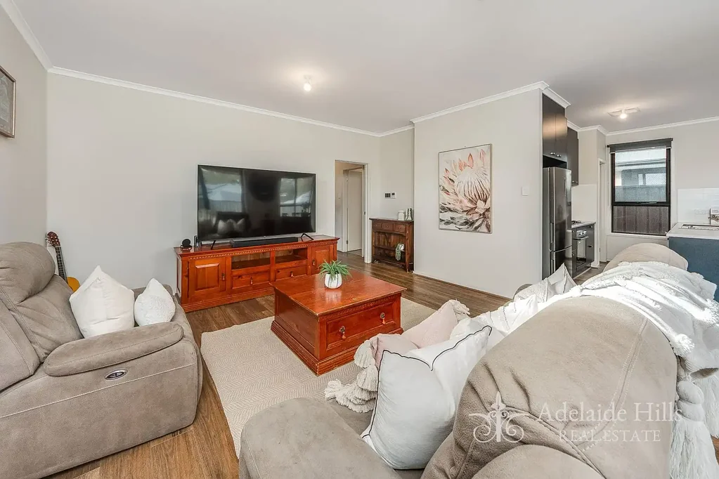 Mount Barker 4Kwarto Contemporary Living at Its Finest in a Peaceful Glenlea Cul-de-Sac!