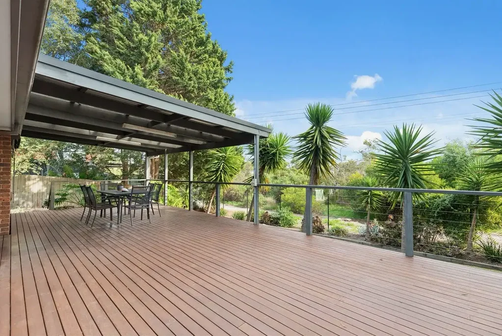 Golf Course Outlook in Quiet Court Location with perfect Work From Home set up!