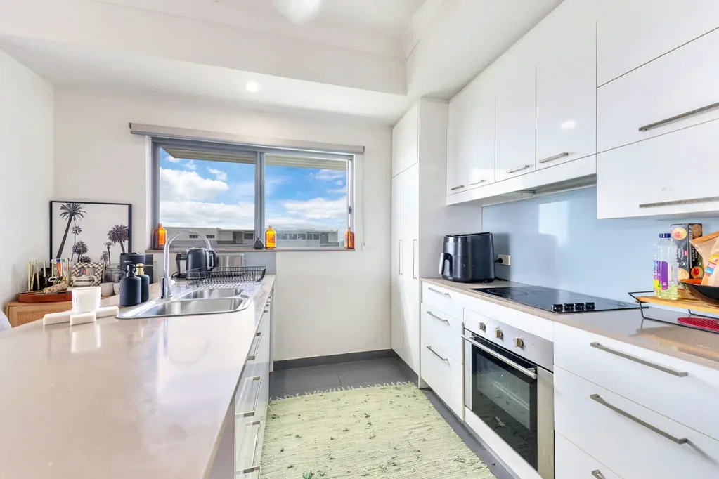Darwin City 2 Bedroom Must See! Prime Location!