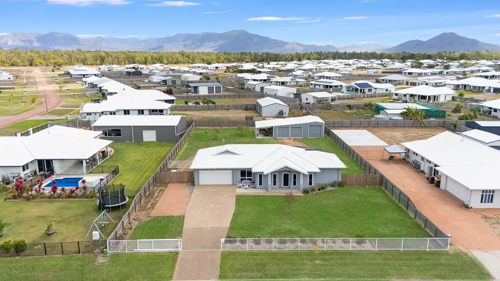 Alice River 4ਬੈੱਡਰੂਮ Four Bedrooms + Shed + Space to roam