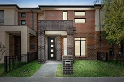 26 Botanic Drive, Clayton South