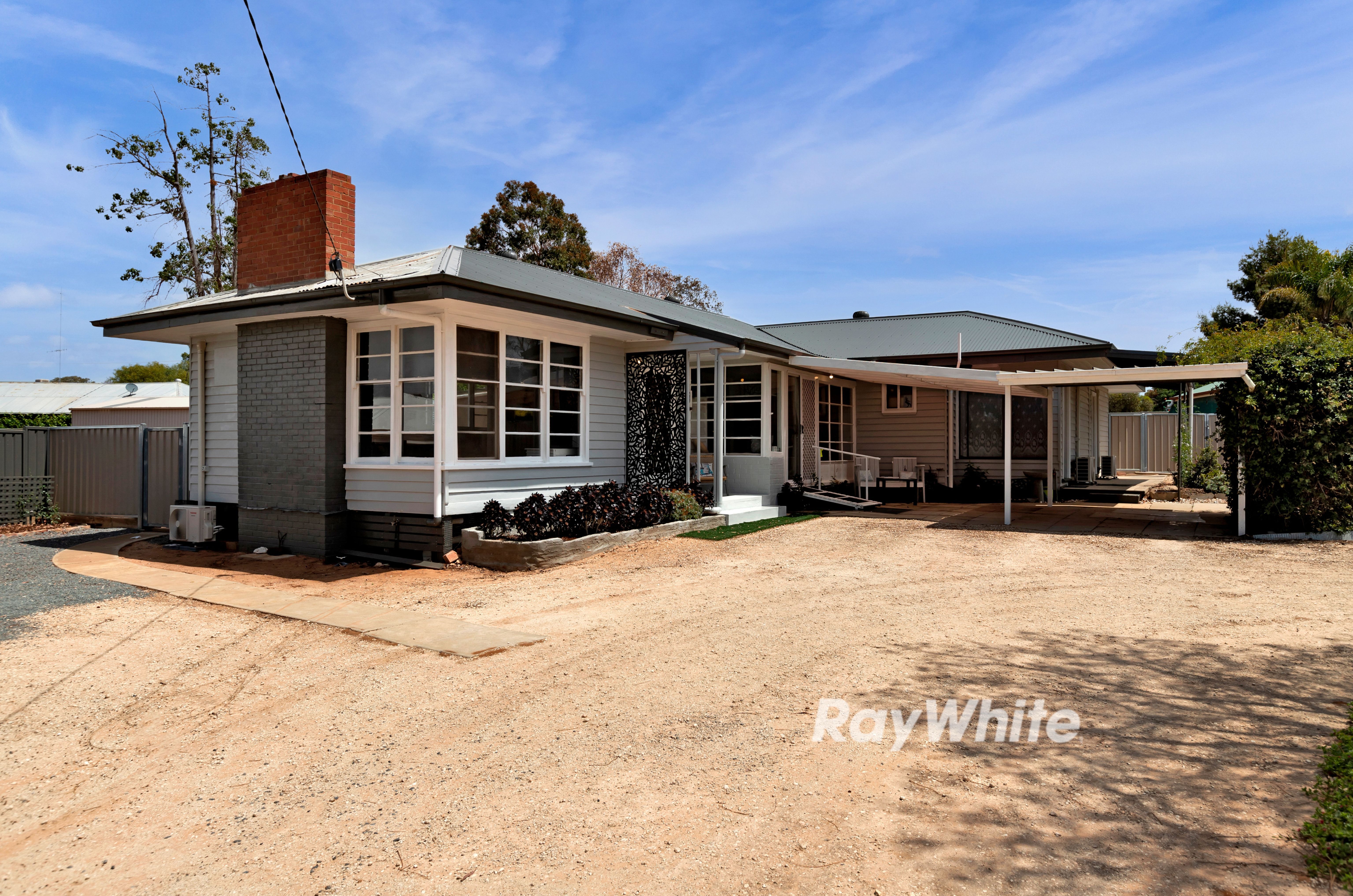 94 ROWE ST, OUYEN VIC 3490, 0部屋, 0バスルーム, House