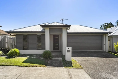 Waterford 4房 448 平方米地块上的优质家庭生活 Premium Family Living on 448sqm block
