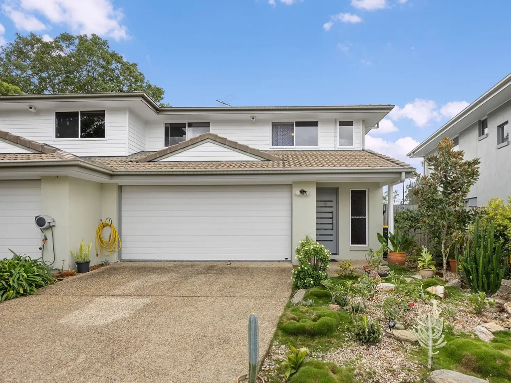 Karana Downs 4Moenga OPEN HOME CANCELLED. HIGHLY SOUGHT 4 BEDROOM TOWNHOUSE