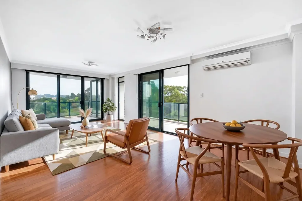 St Leonards 2બેડરૂમ North-East Facing Corner Apartment with Space to Entertain, Work & Unwind