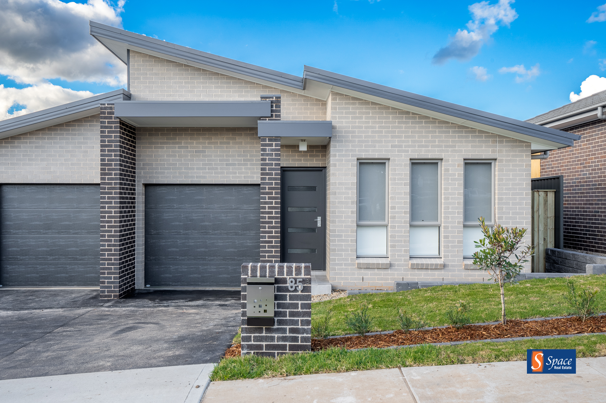 85B LILLYWHITE CCT, ORAN PARK NSW 2570, 0房, 0浴, House