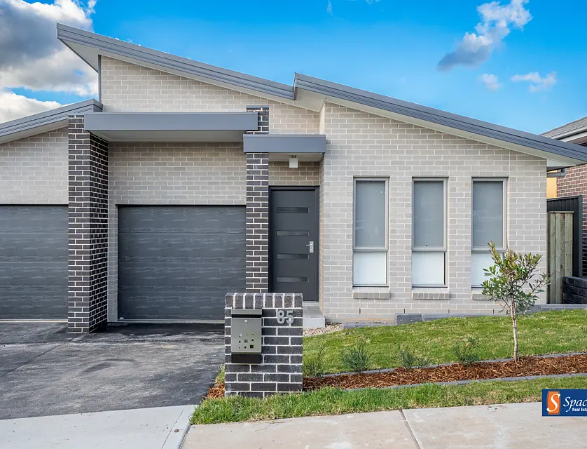 85B Lillywhite Circuit, Oran Park, Macarthur Region, 4 Schlafzimmer, 2 Badezimmer, House