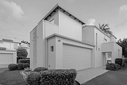 4/2 Lake Weyba Drive, Noosaville