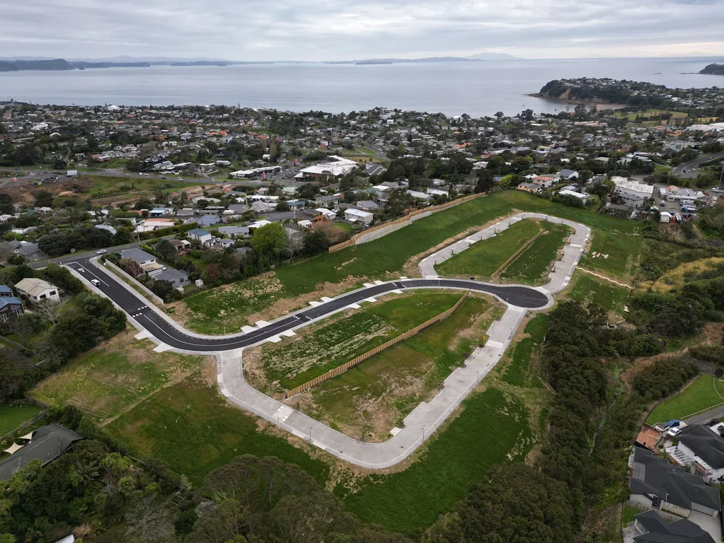 Whangaparaoa Stanmore Bay Highland 精品建地: 拥抱海滨生活，坐享升值未来!