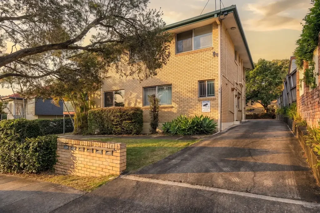 Newmarket 1 Slaapkamer Ground Floor Apartment in Brick Complex