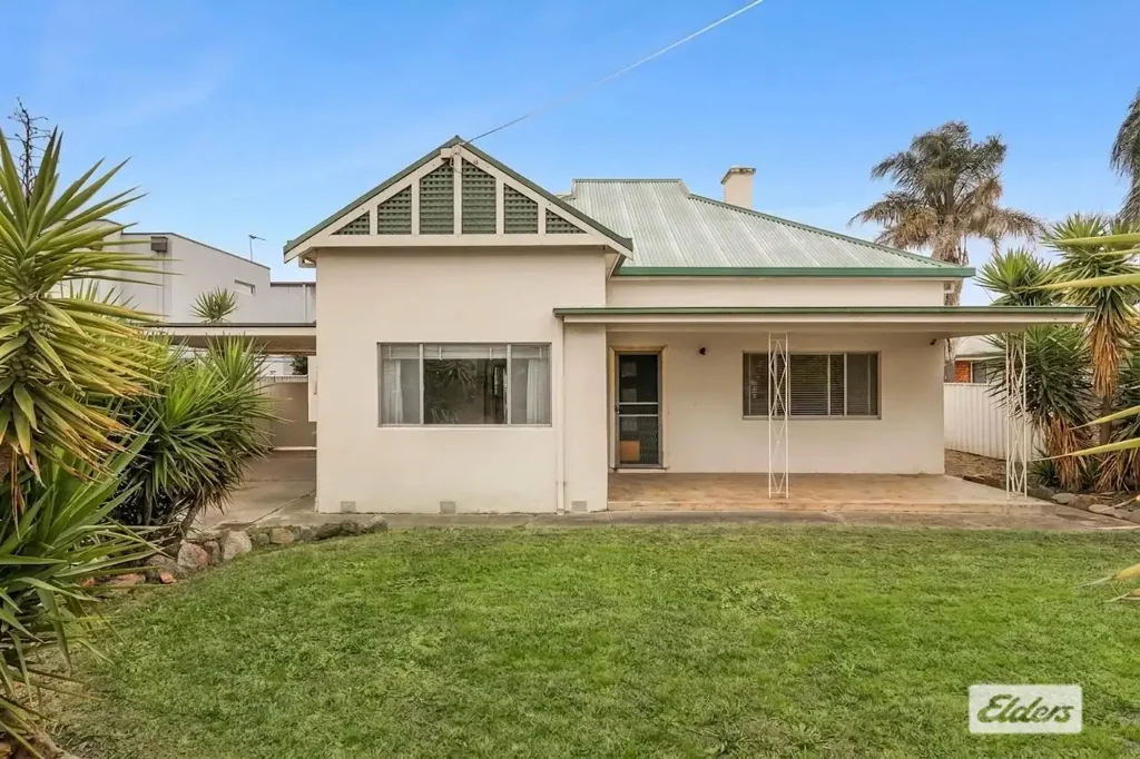 Wodonga 3غرفة نوم Renovate or Detonate - Prime Central Wodonga Opportunity on 1,070m²