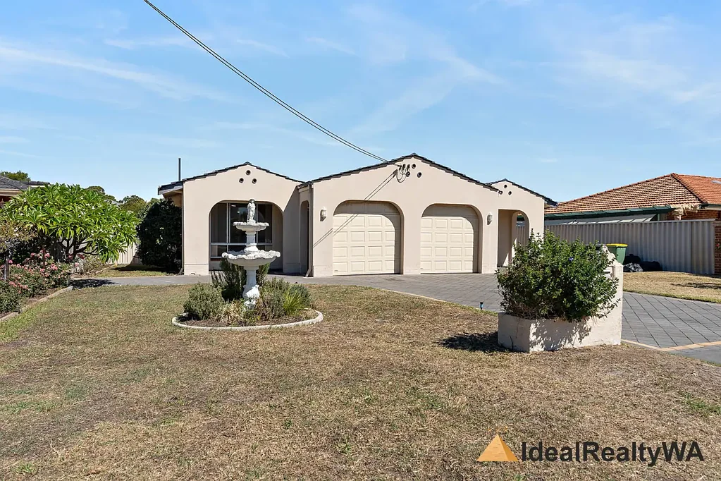 Spacious 2x1 + Study Home in Top School Zone – Walk to Parks & River