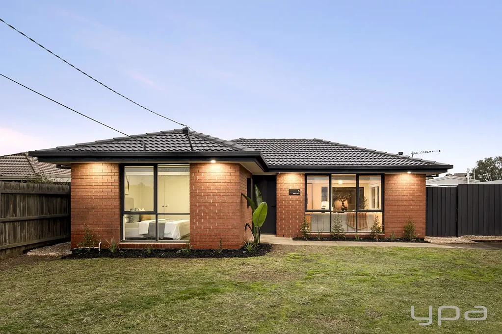 Wyndham Vale 3 Bedroom Big Block (Approx 569 sq m), Beautiful Family Home & Unrestricted Side Access!