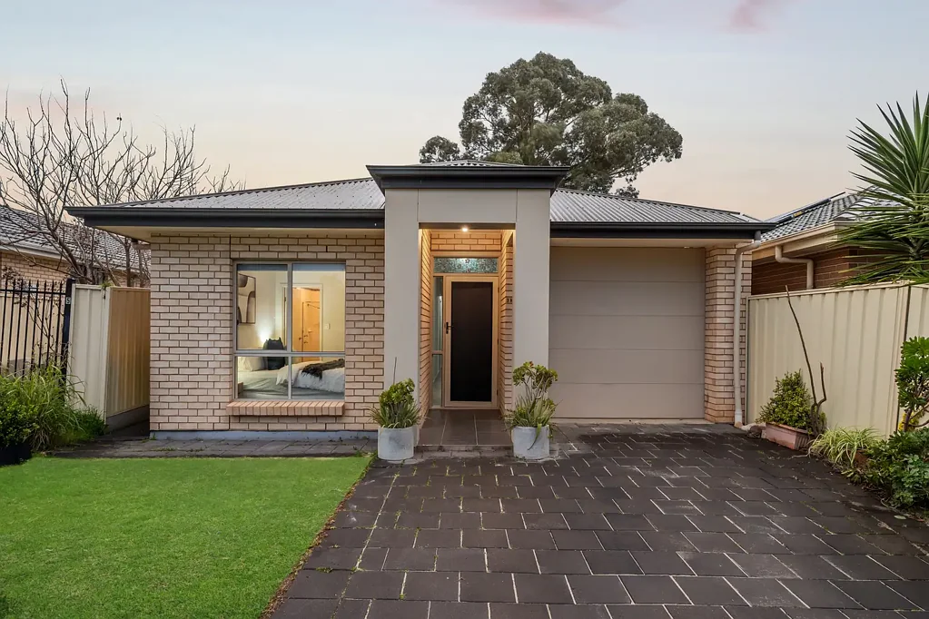 Gilles Plains 4Habitaciones Contemporary Simplicity in Quiet Suburban Street