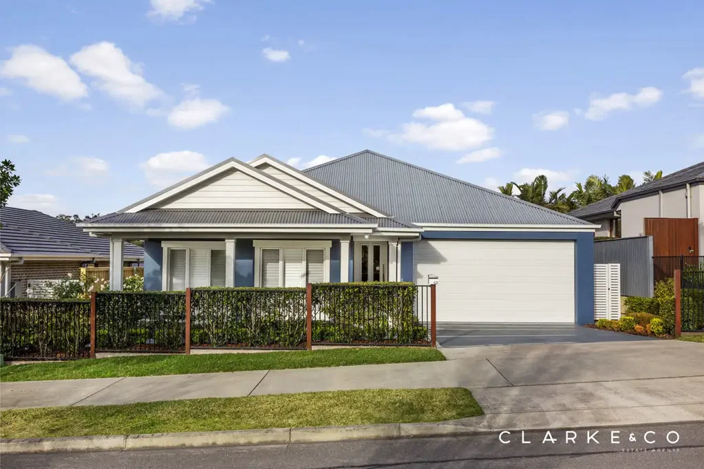 Chisholm 4Habitaciones SOPHISTICATED FAMILY LIVING IN A SOUGHT AFTER SETTING!