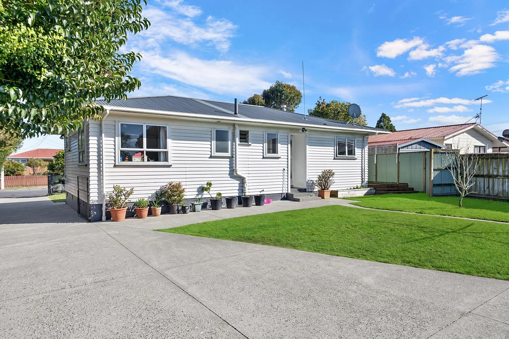 Papakura 3 Slaapkamer Overseas Vendor Not Coming Back