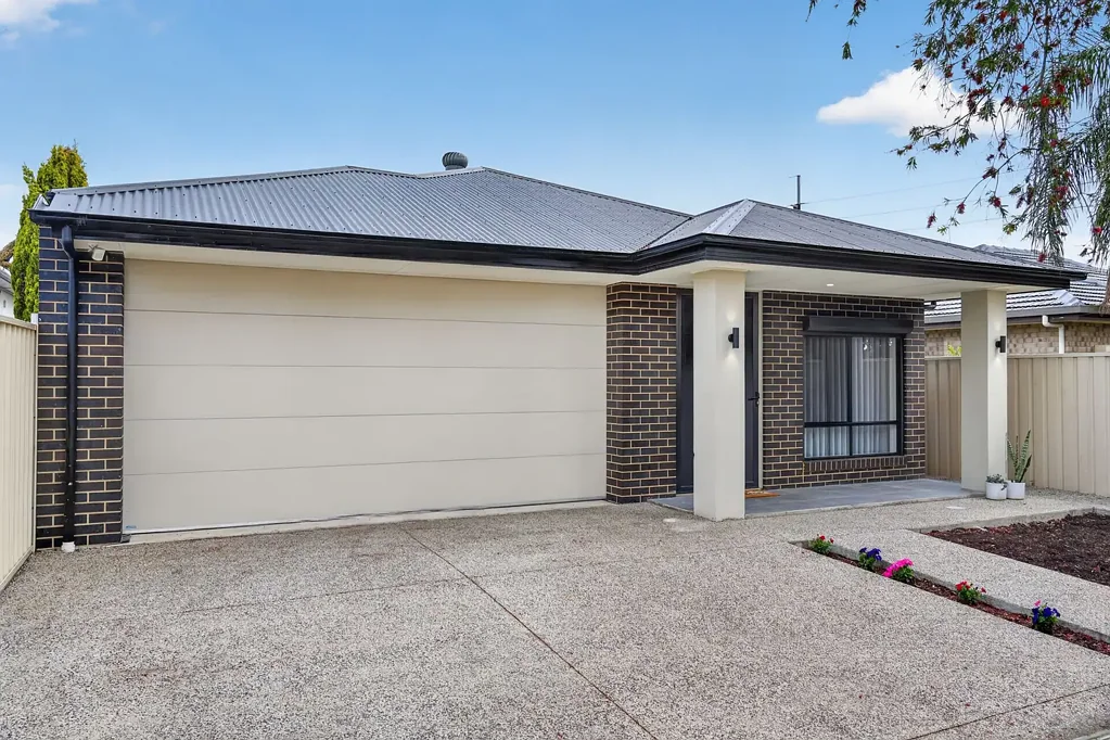 Croydon Park 3 Bedroom Make Room For Friends, Family & Fabulous Weekends